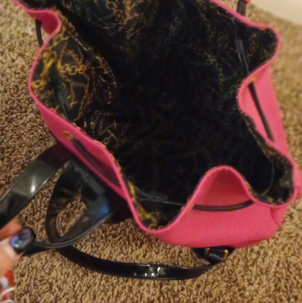 Backpack - Picture 3 of 4